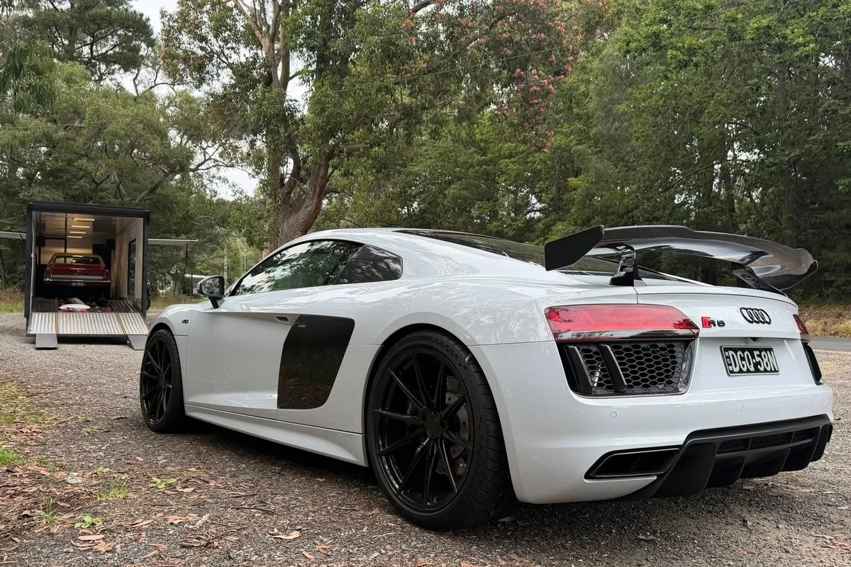 Audi r8 1